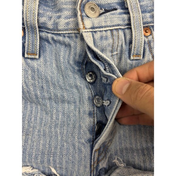 Levis 501 Shorts Womens 25 Button Fly Cutoff Frayed Hem Striped PC9 56327-0330 - Picture 2 of 9